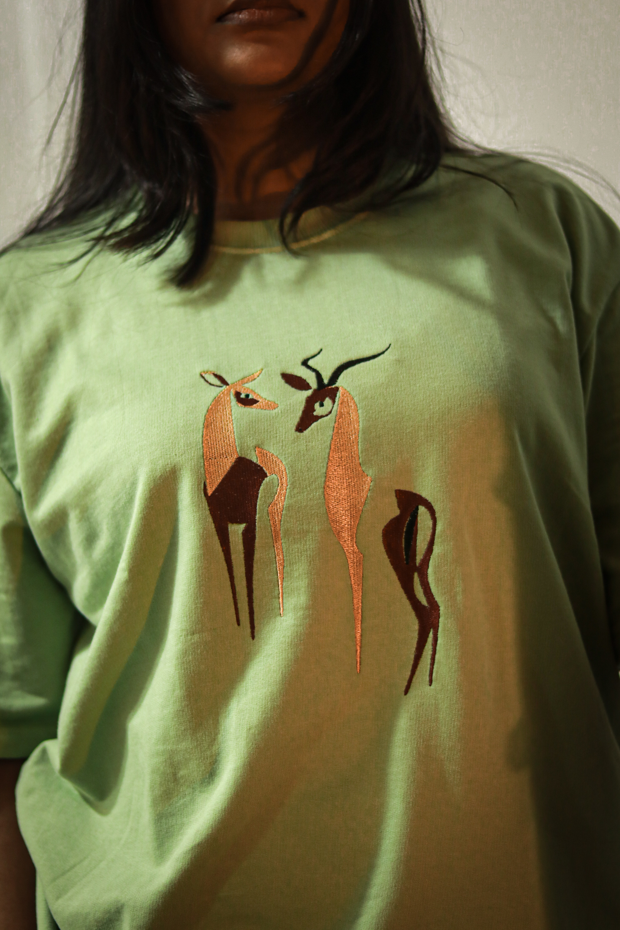 ANTELOPE MOTIF Sage green Oversized T-shirt _ Embroidered 